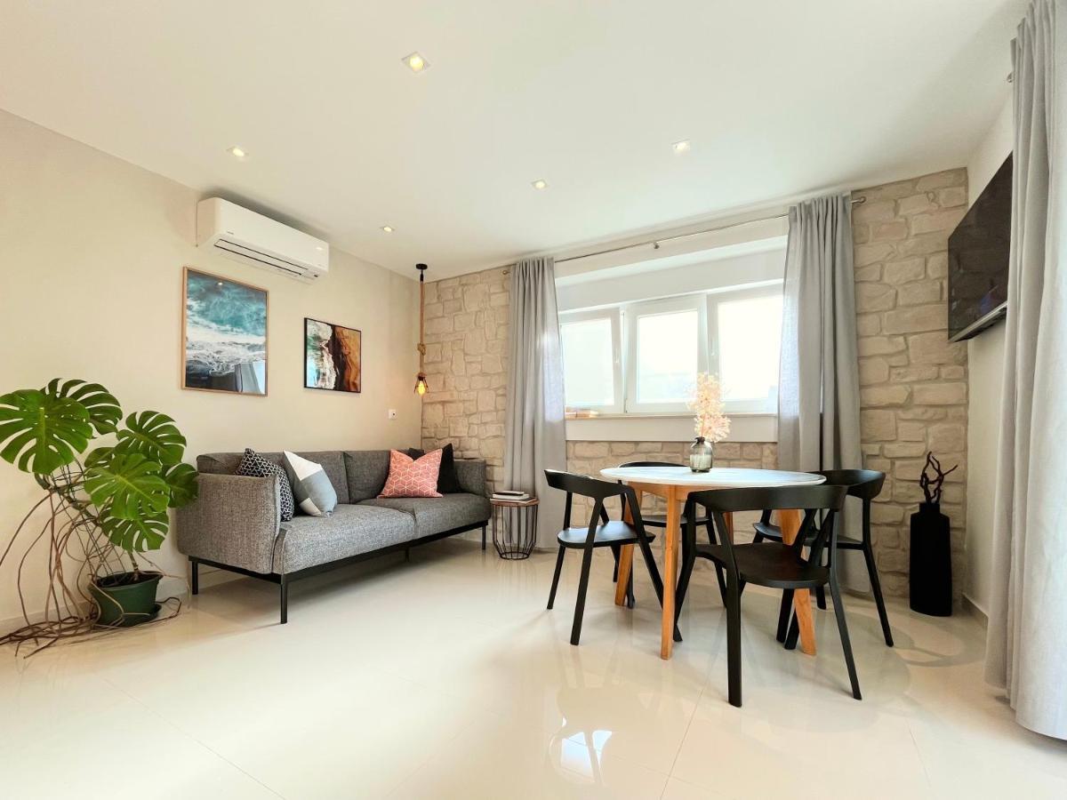 The Park Apartments ซาดาร์ ภายนอก รูปภาพ