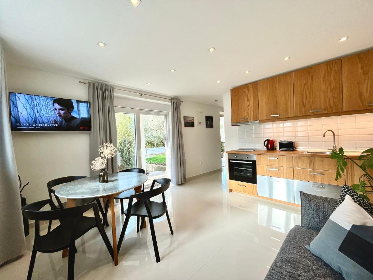 The Park Apartments ซาดาร์ ภายนอก รูปภาพ